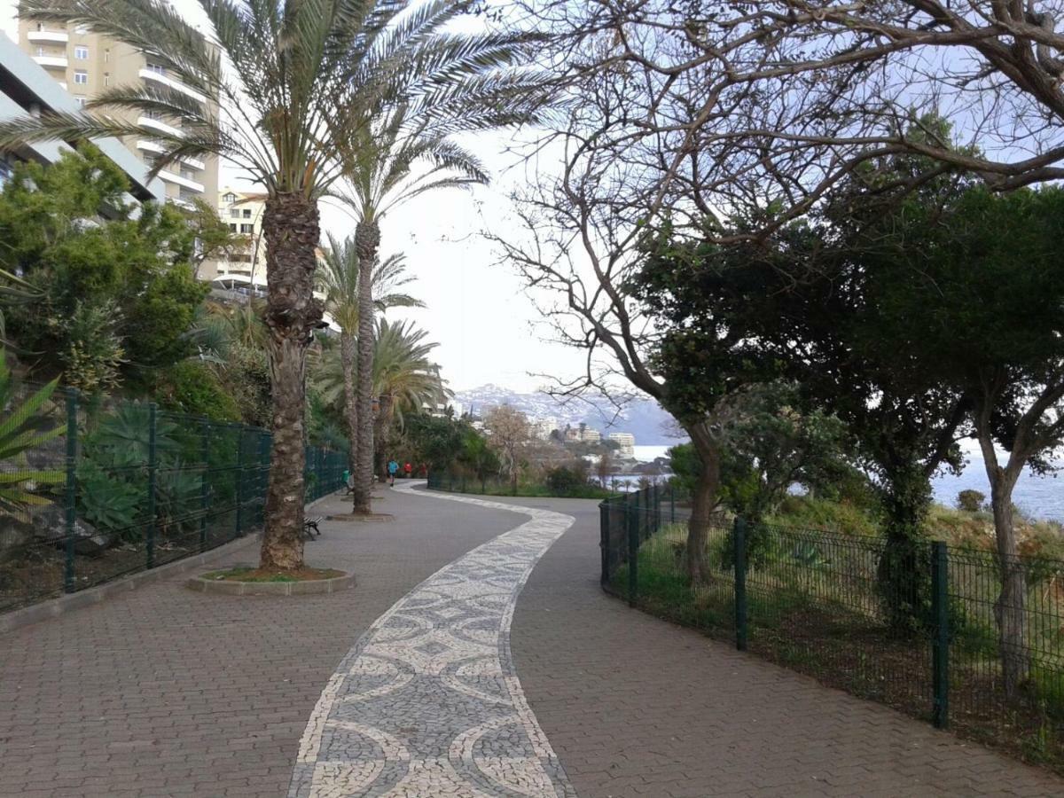 Beach Flat - Apartamento Praia Doca Do Cavacas フンシャル エクステリア 写真