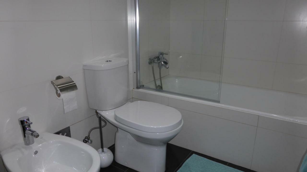 Beach Flat - Apartamento Praia Doca Do Cavacas フンシャル エクステリア 写真