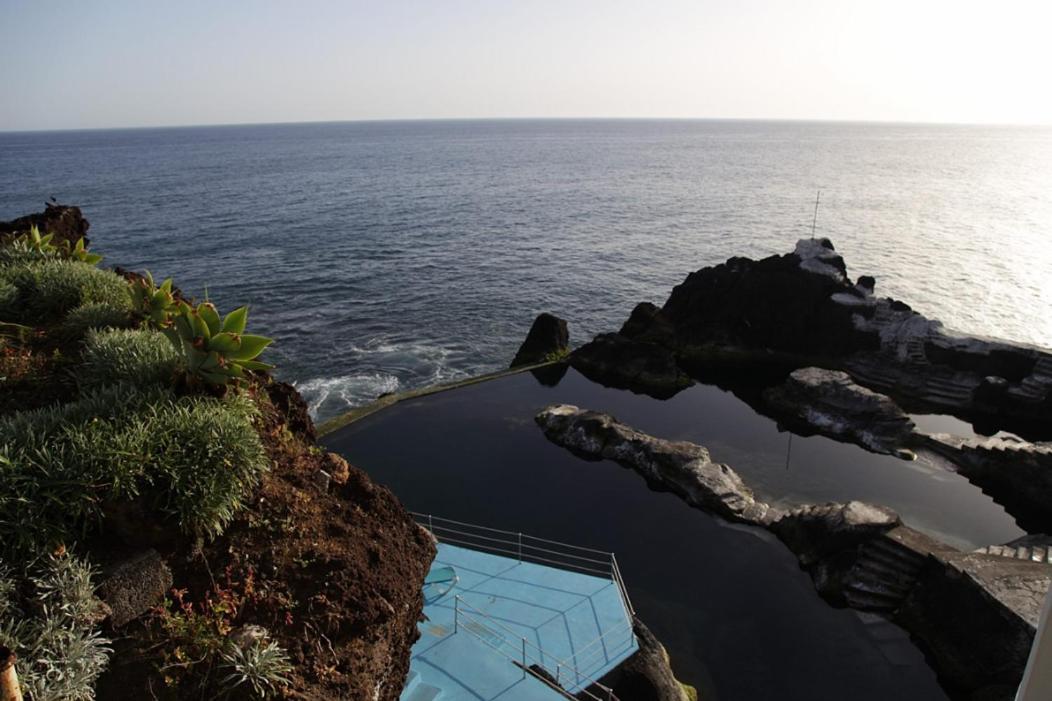 Beach Flat - Apartamento Praia Doca Do Cavacas フンシャル エクステリア 写真